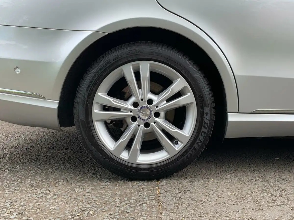 2013-mercedes-benz-e-class-21td-e220-cdi-se-21cdi-170bhp-saloon-4d-7g-tronic-plus-big-30