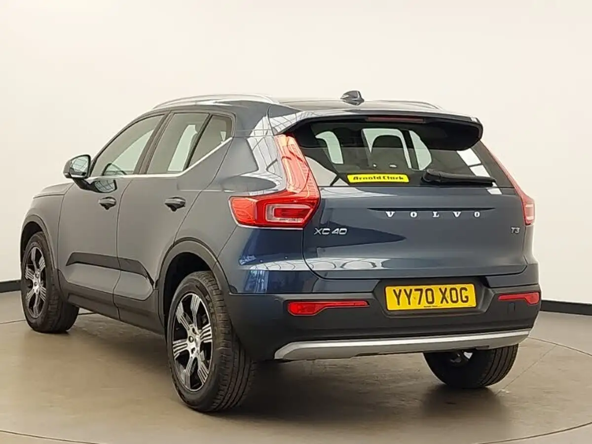2021-volvo-xc40-15-t3-inscription-163bhp-big-1