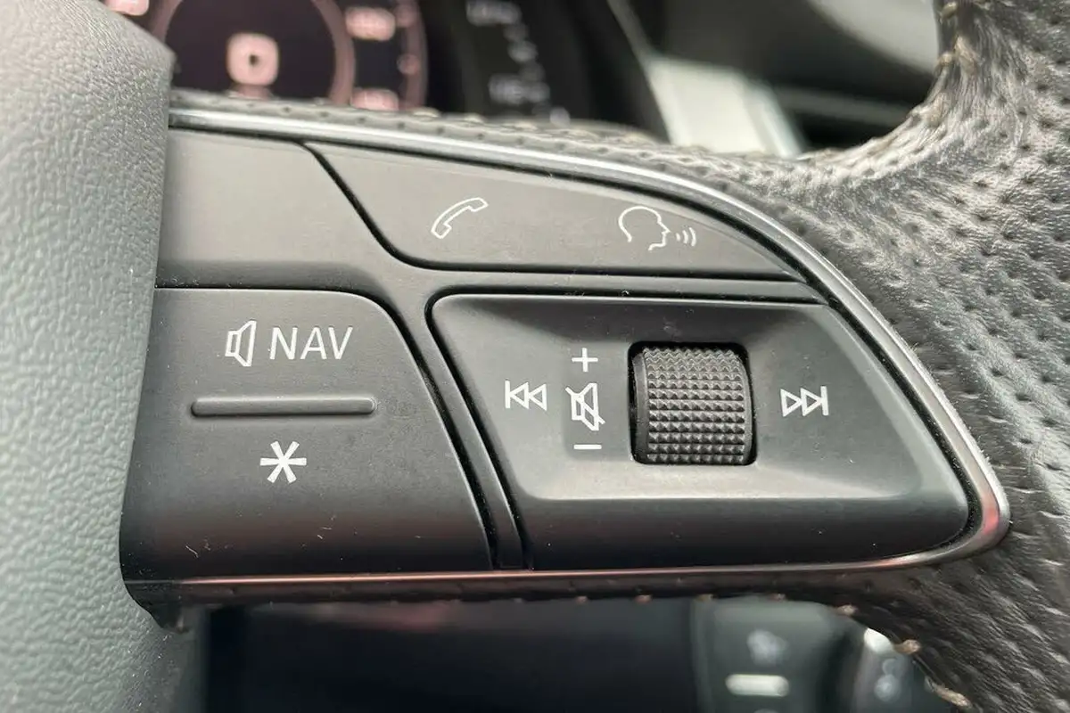 2018-audi-q7-30-50-tdi-s-line-big-19