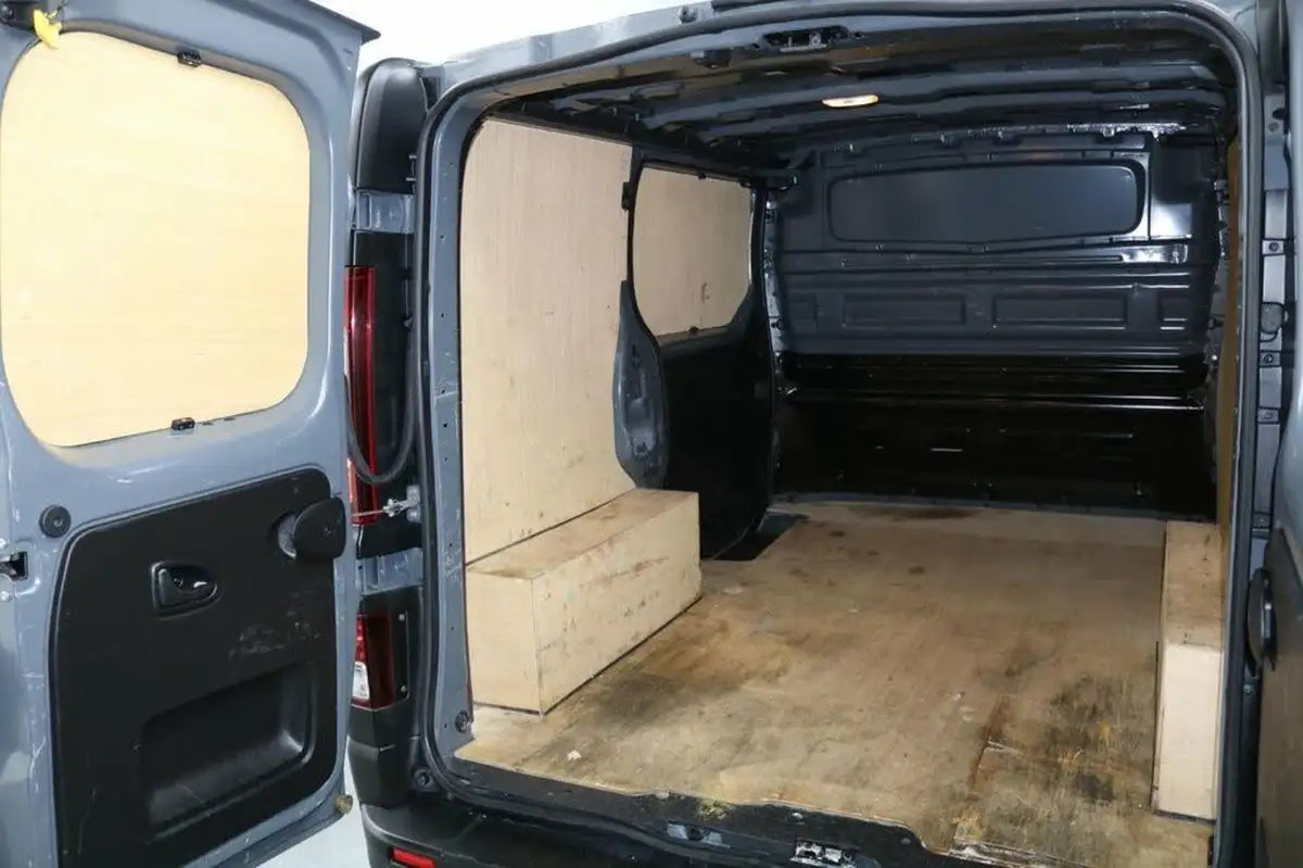 2022-renault-trafic-20dci-sl28-130-business-big-15