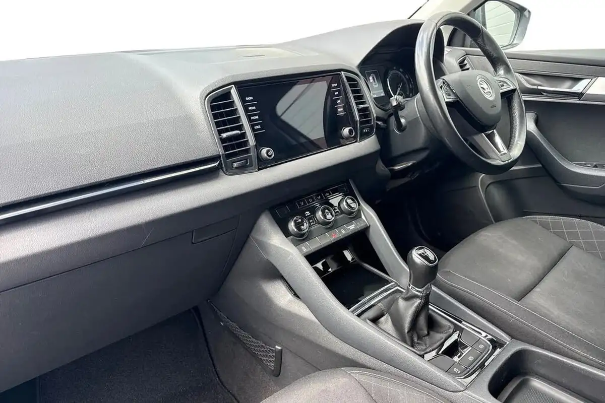 2019-skoda-karoq-20tdi-se-big-14