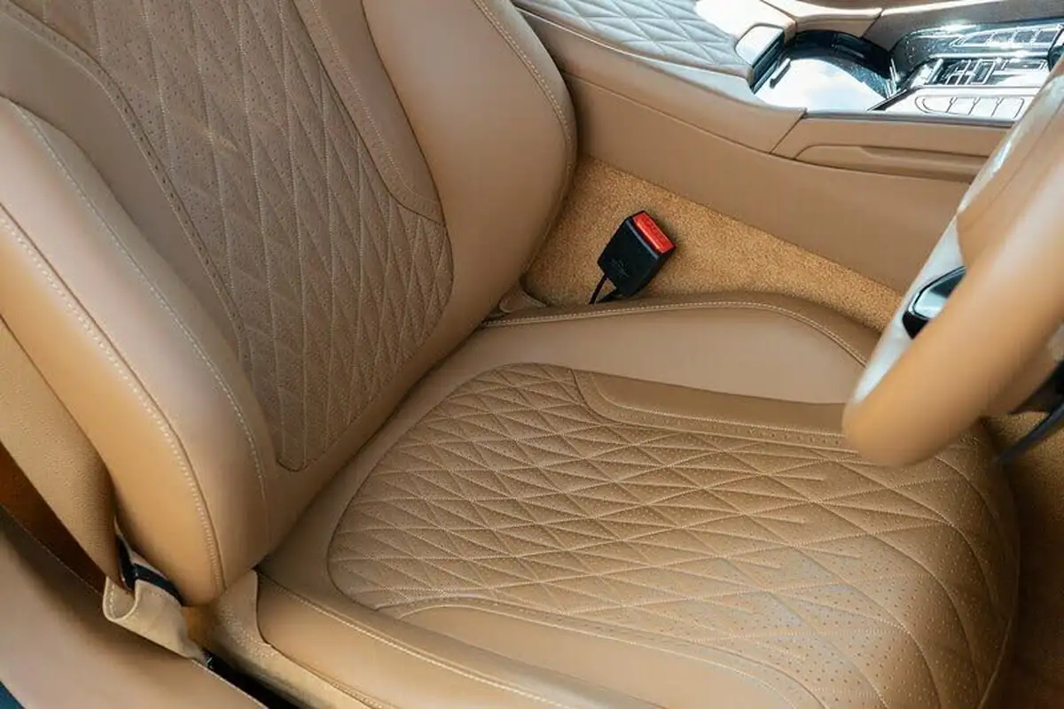 2024-aston-martin-db12-40-v8-auto-euro-6-ss-2dr-big-44