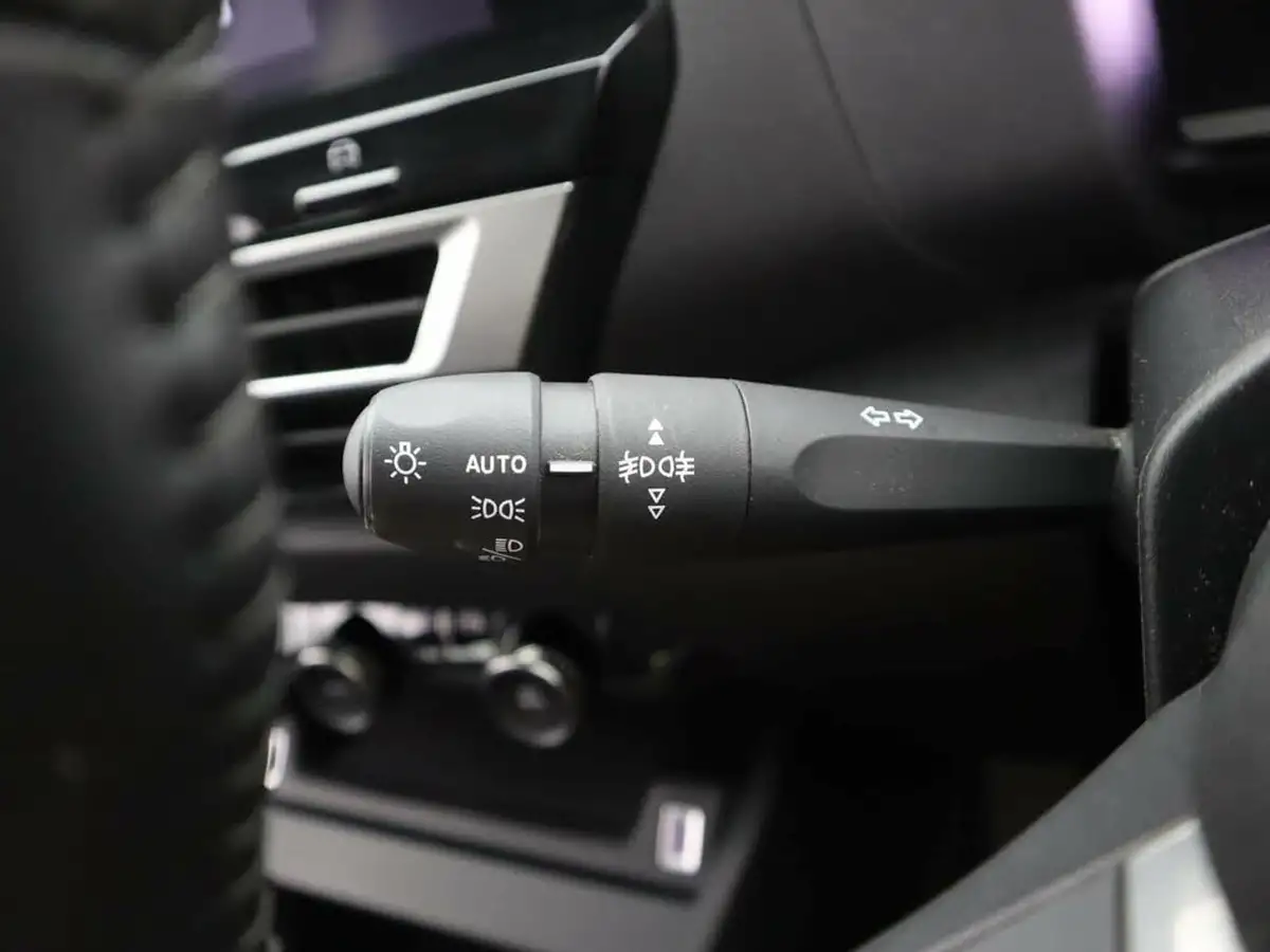 2024-citroen-c4-12-puretech-plus-130ps-ss-big-32