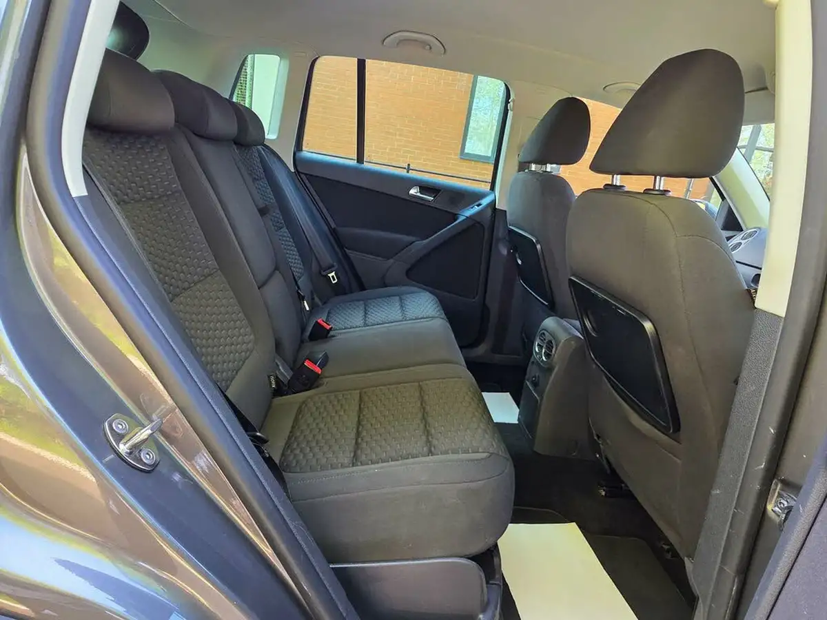 2011-volkswagen-tiguan-20td-match-140ps-big-14