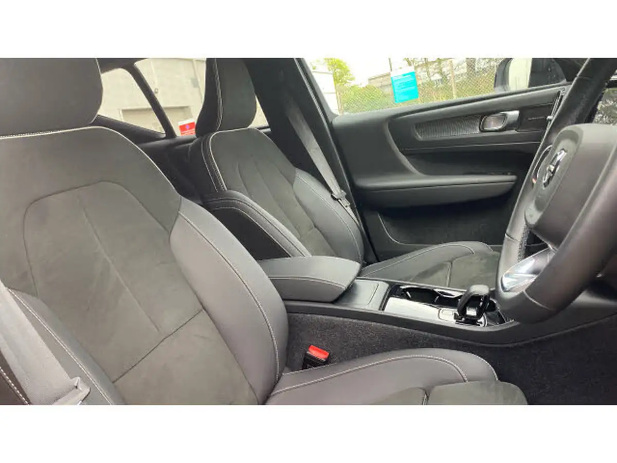 2022-volvo-xc40-e-recharge-pro-big-8