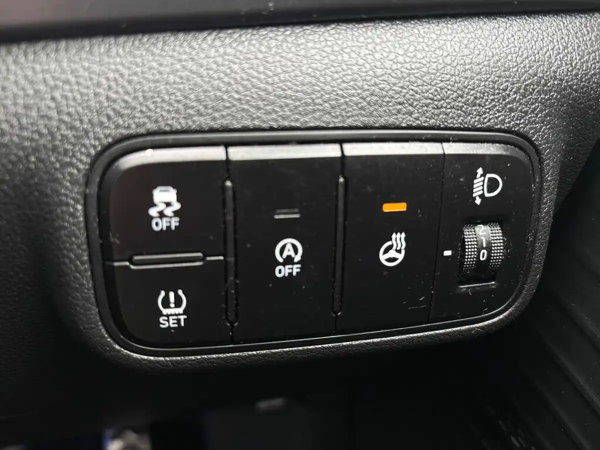 2022-hyundai-bayon-10-t-gdi-premium-100ps-dct-big-37