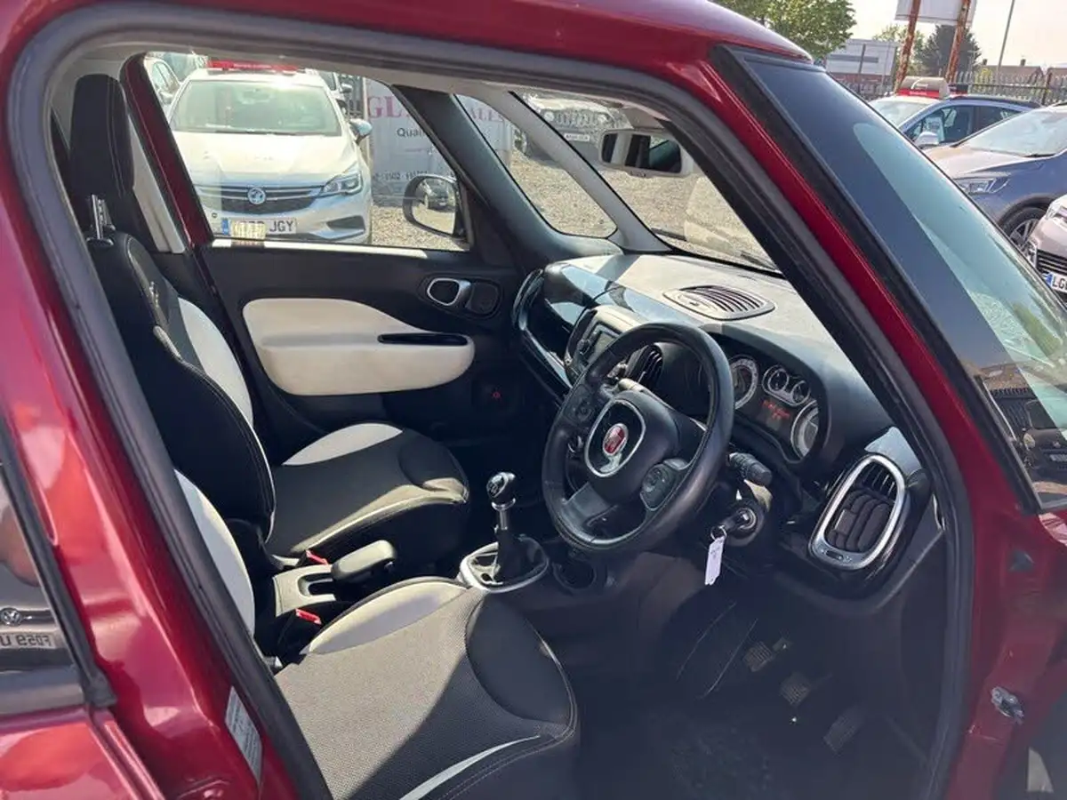 2014-fiat-500l-14-trekking-95bhp-big-1