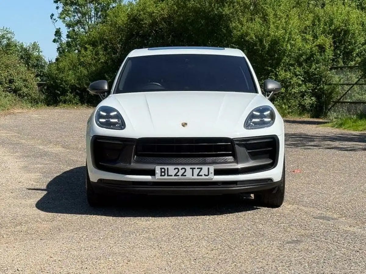 2022-porsche-macan-20-big-9