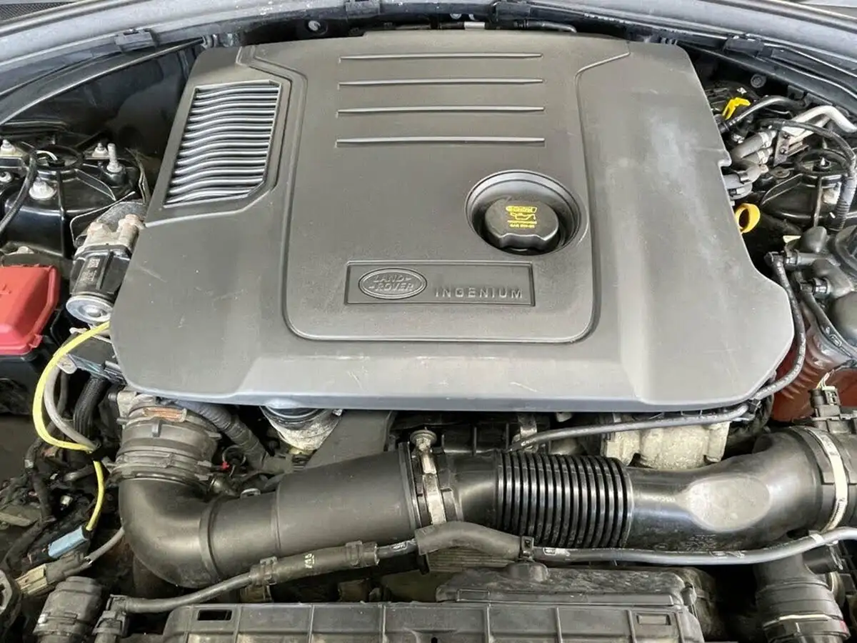 2021-land-rover-range-rover-velar-20-d200-r-dynamic-hse-big-15