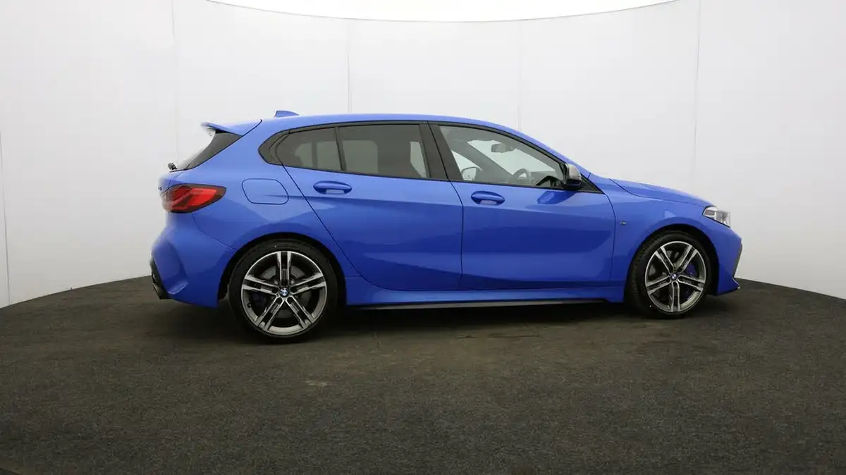 2021-bmw-1-series-20-m135i-xdrive-big-53