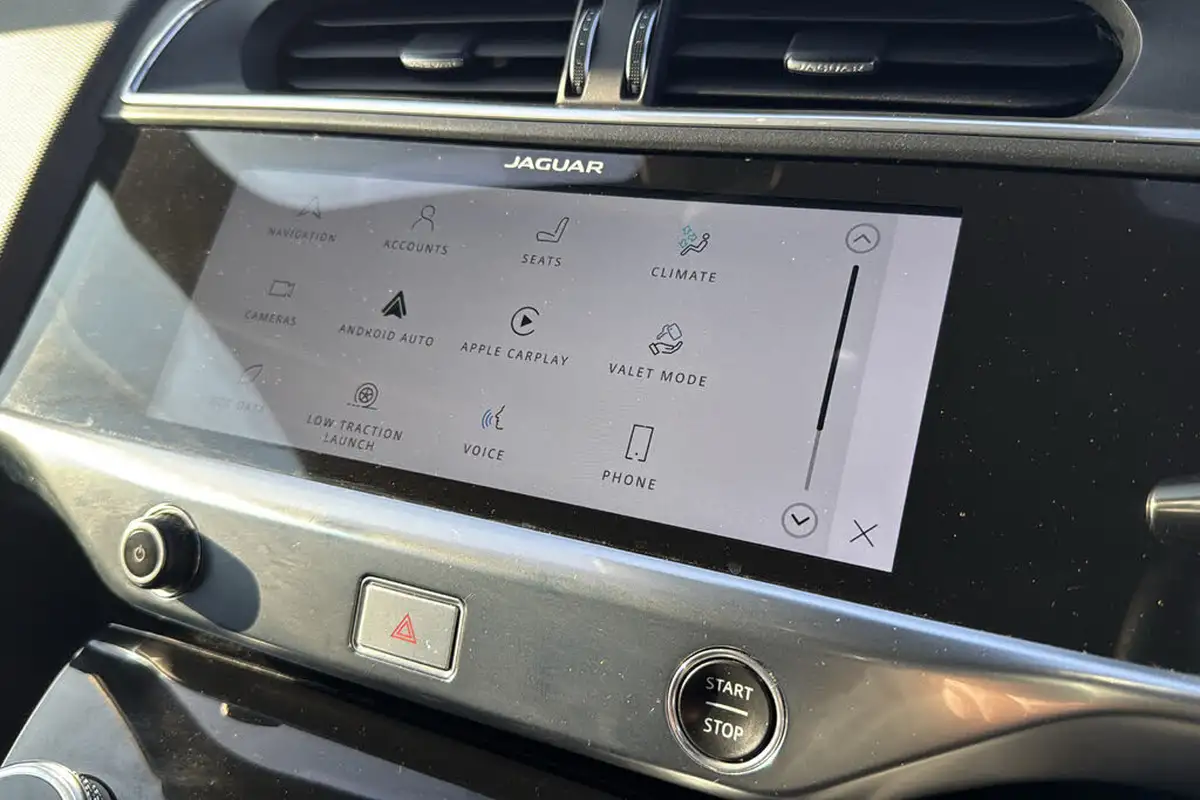 2021-jaguar-i-pace-ev400-black-big-48