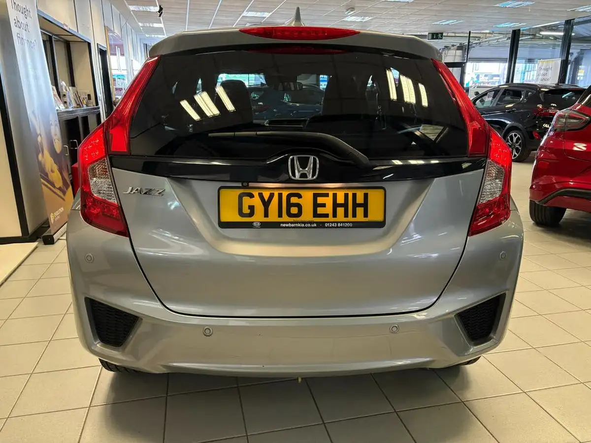2016-honda-jazz-13-i-vtec-ex-big-3