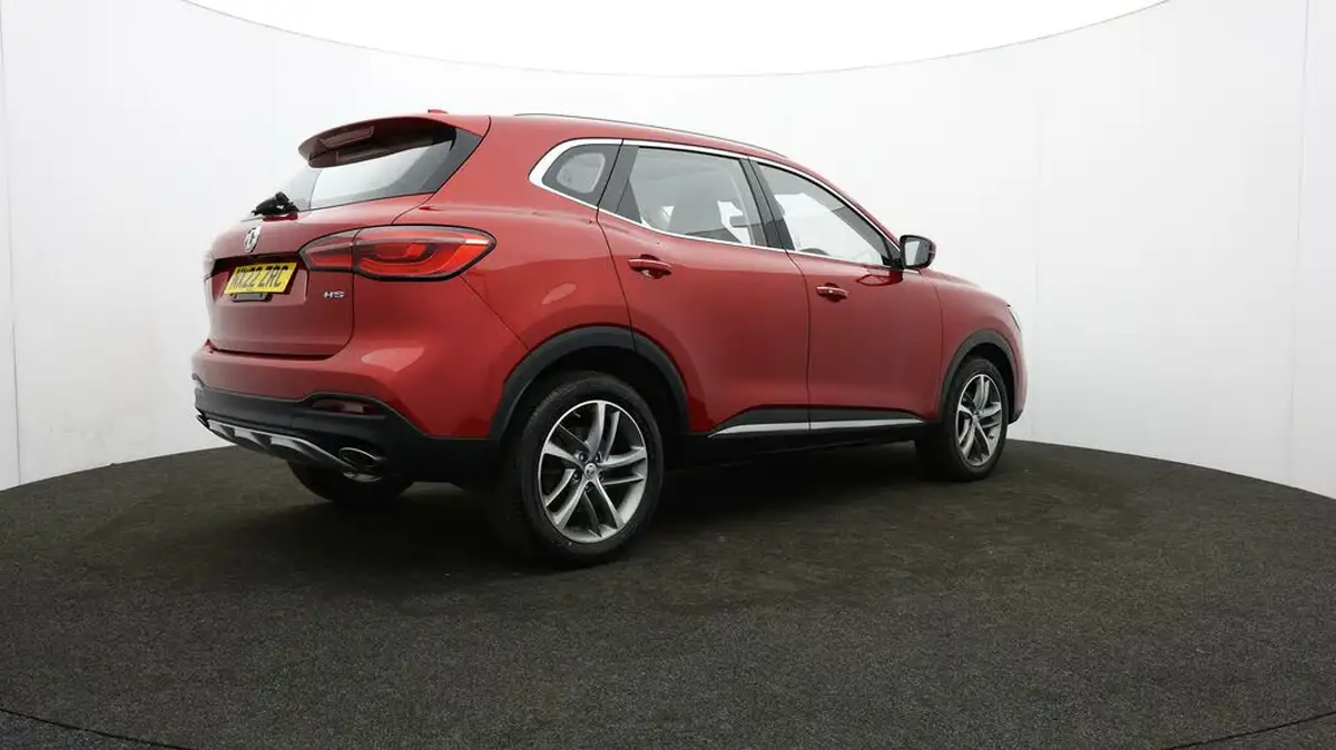 2022-mg-hs-15t-gdi-exclusive-162ps-big-34