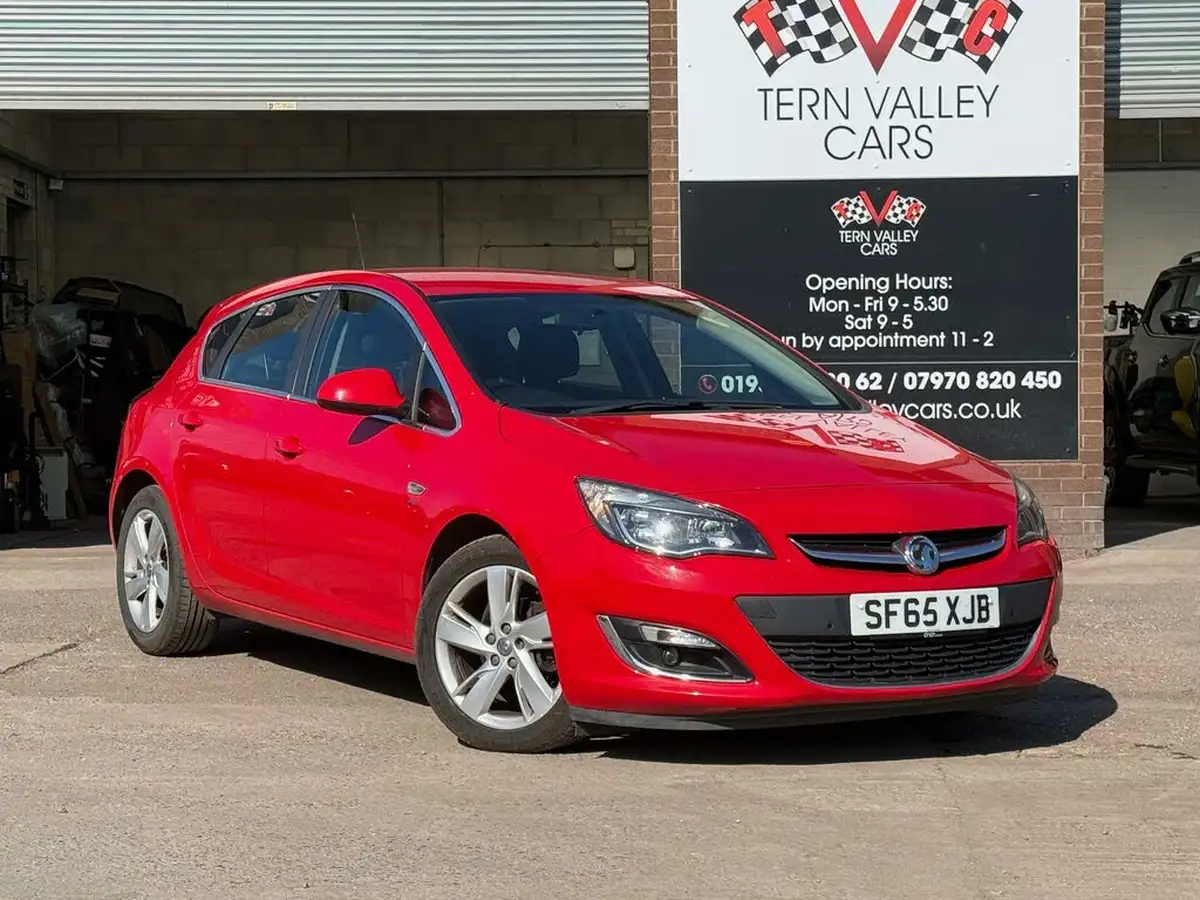 2015-vauxhall-astra-16-sri-115ps-hatchback-auto-big-4