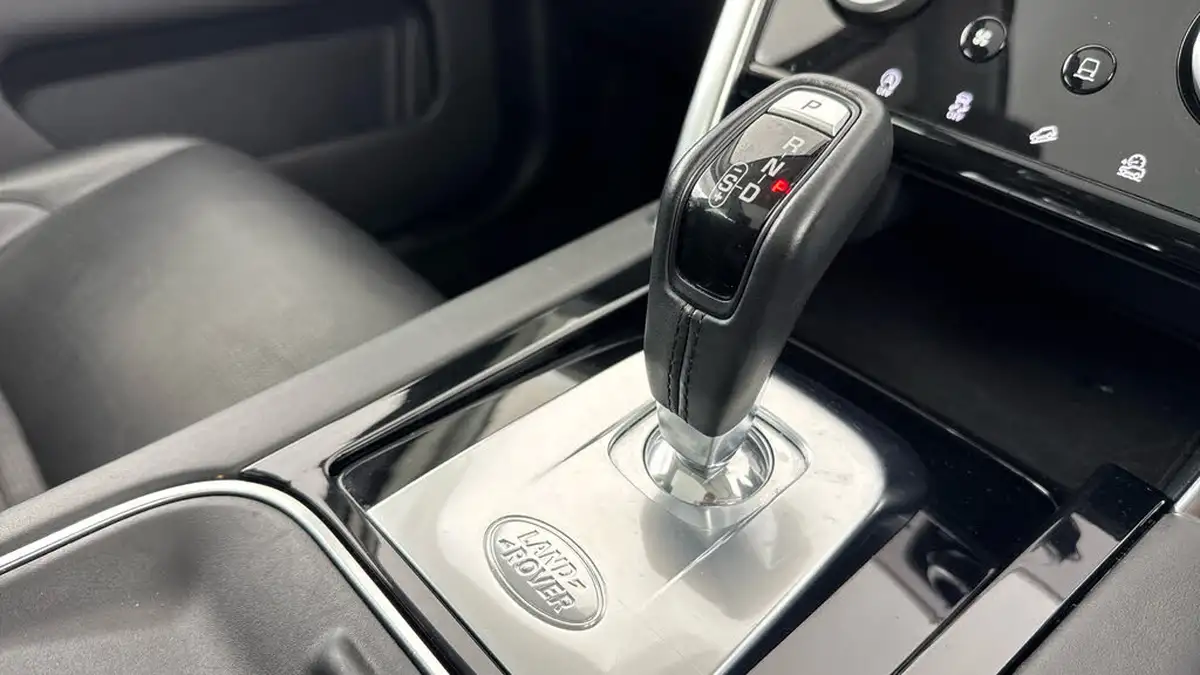 2019-land-rover-discovery-sport-20-p250-hse-big-15