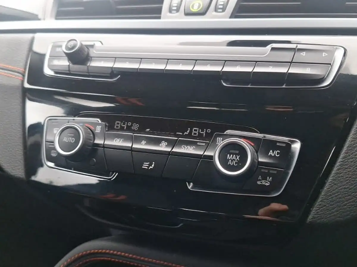 2021-bmw-x1-20-sdrive20i-sport-big-15