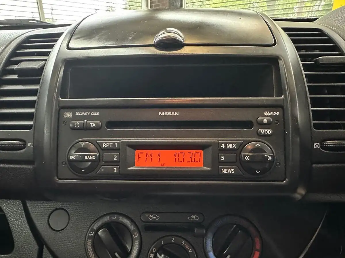 2010-nissan-note-16-visia-auto-big-21