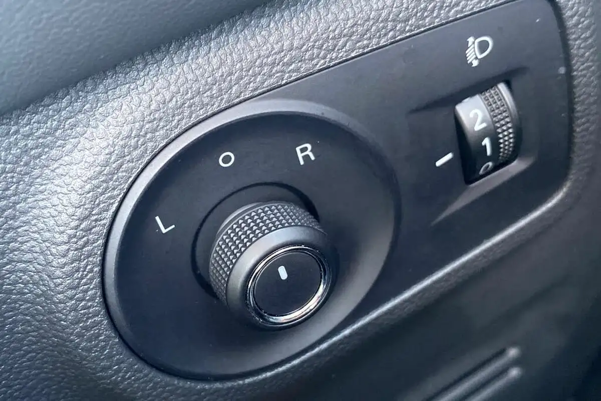 2024-mg-zs-suv-15-vti-tech-exclusive-big-17