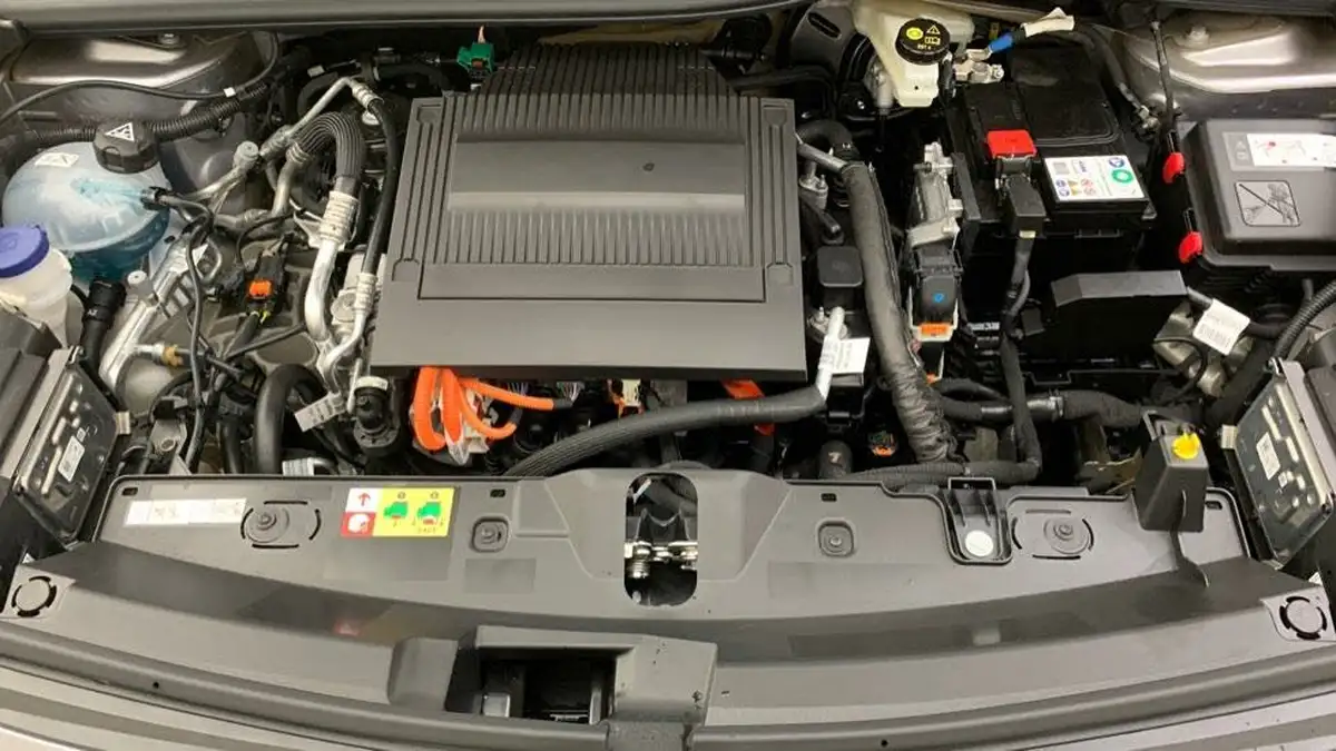 2024-peugeot-2008-suv-e-gt-136ps-50kwh-big-20