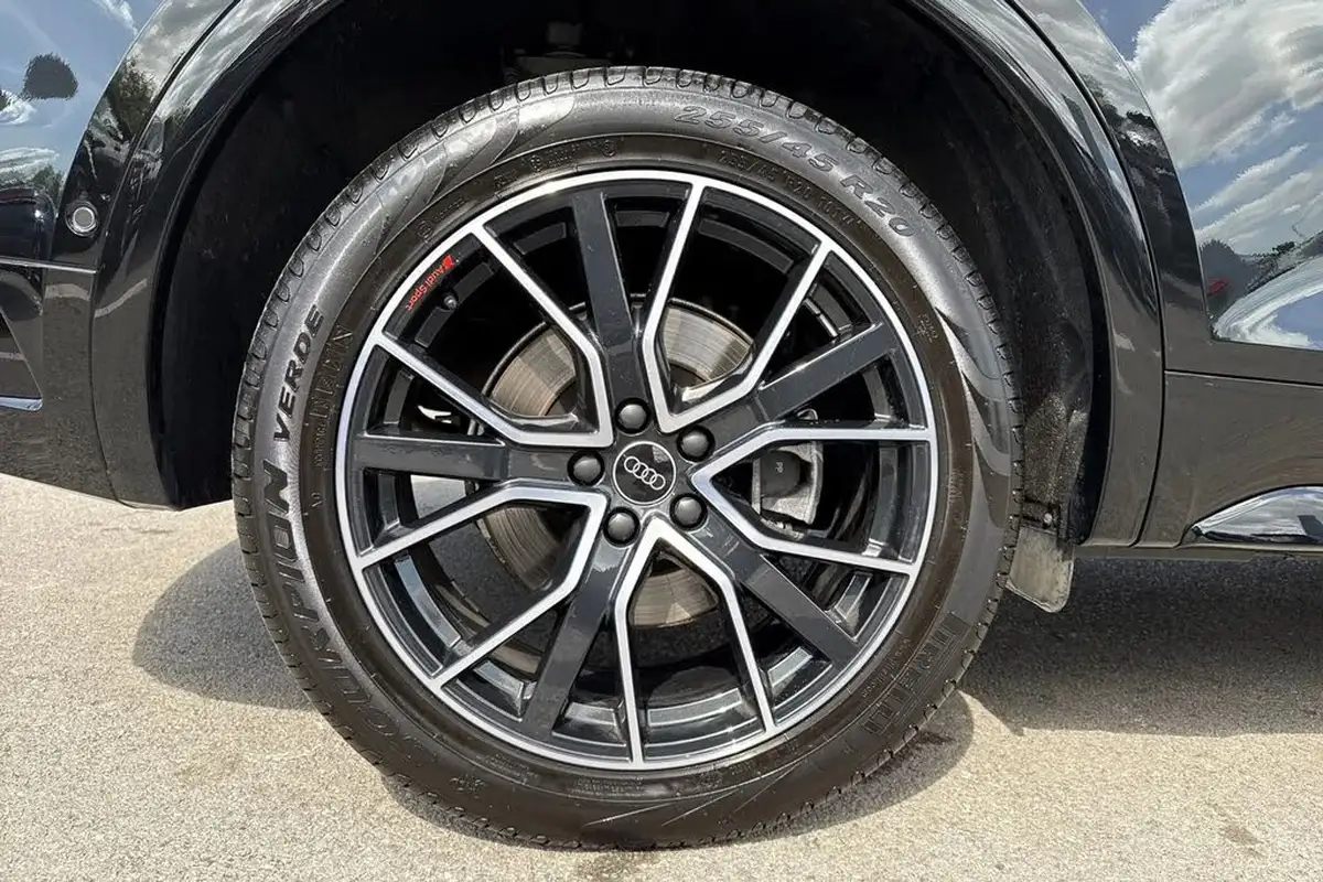 2025-audi-q5-20-tdi-s-line-suv-big-11