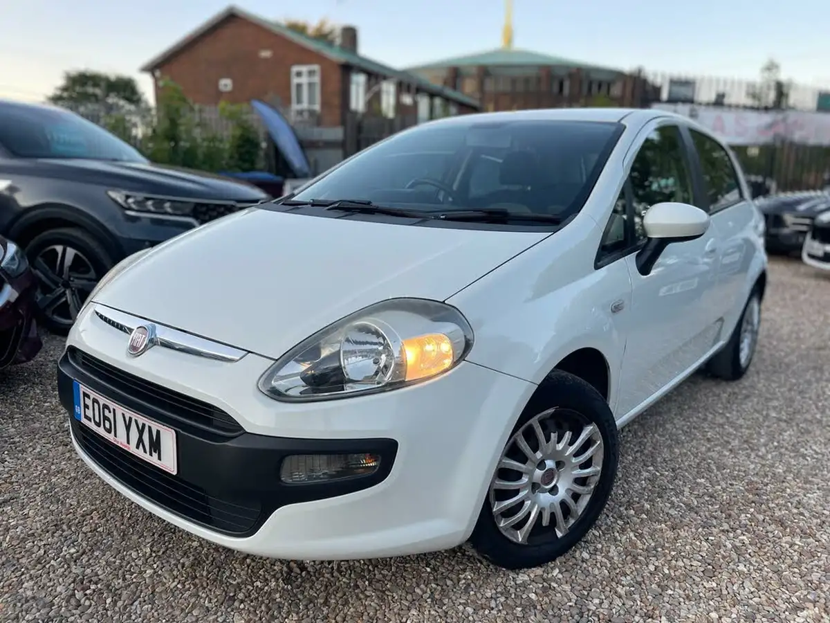 2011-fiat-punto-evo-14-dynamic-77bhp-5d-dualogic-big-2