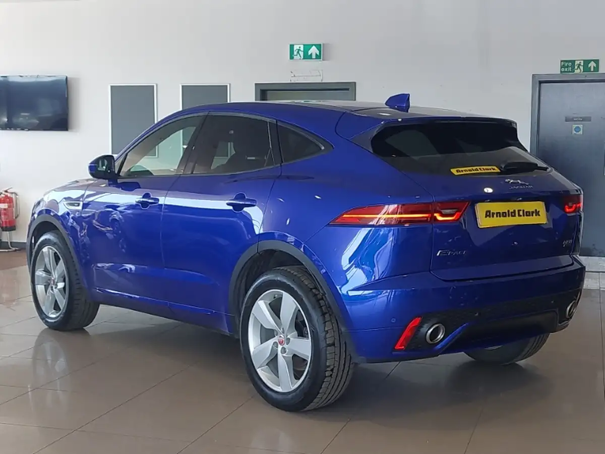 2019-jaguar-e-pace-20-i4d-r-dynamic-se-180ps-awd-auto-big-1