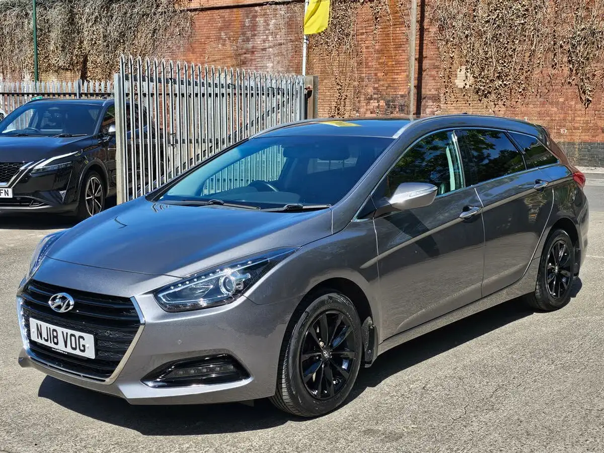 2018-hyundai-i40-17crdi-se-nav-business-141ps-tourer-5d-big-8