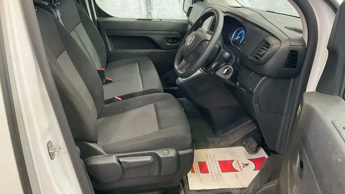 2023-vauxhall-vivaro-e-3100-75kwh-l1h1-prime-panel-van-big-5