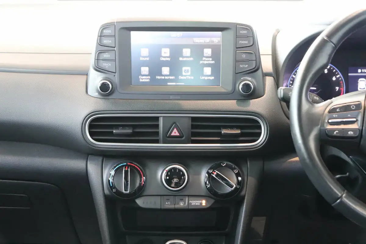 2019-hyundai-kona-10-t-gdi-play-big-14