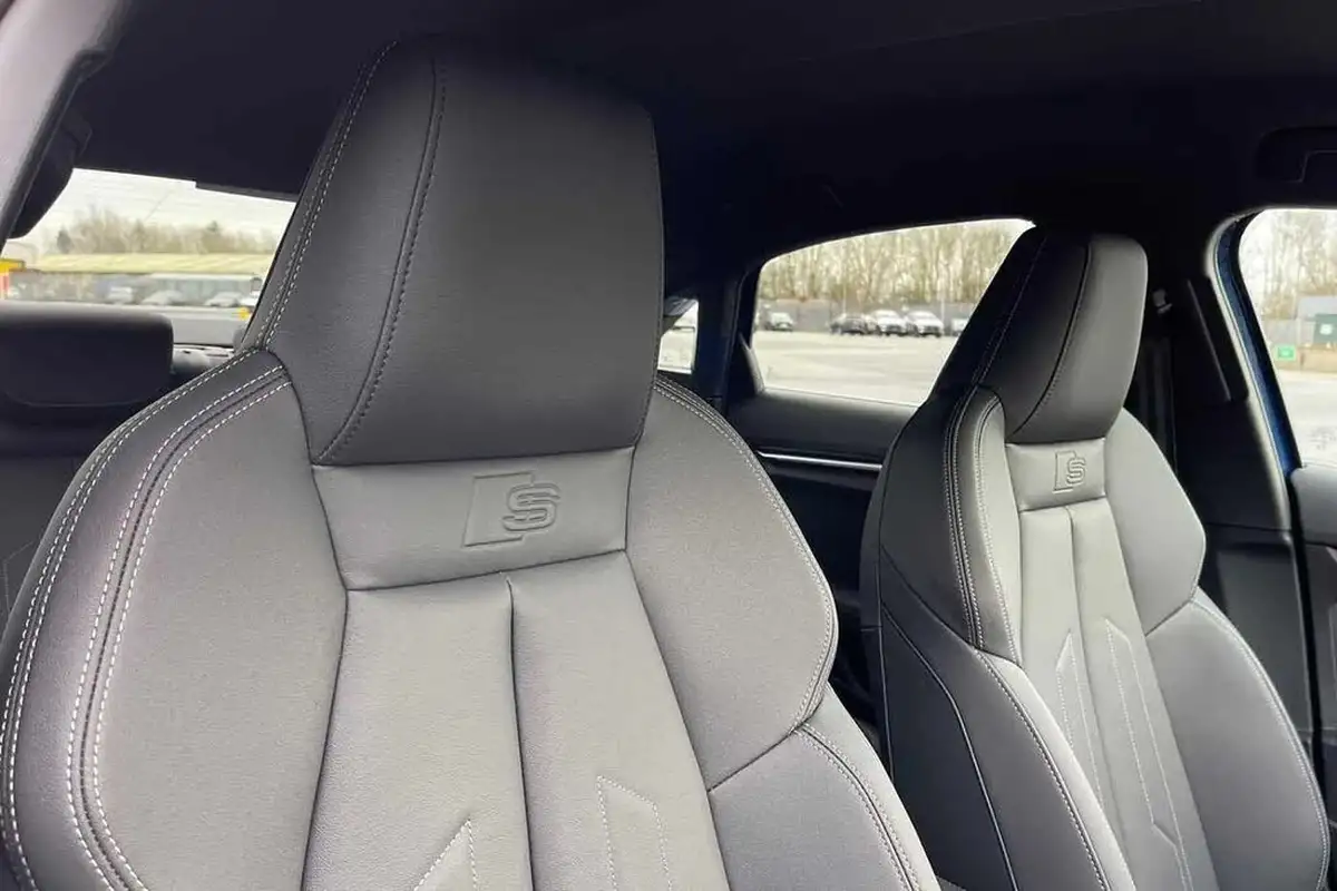 2025-audi-a3-15-30-tfsi-s-line-saloon-4d-big-19