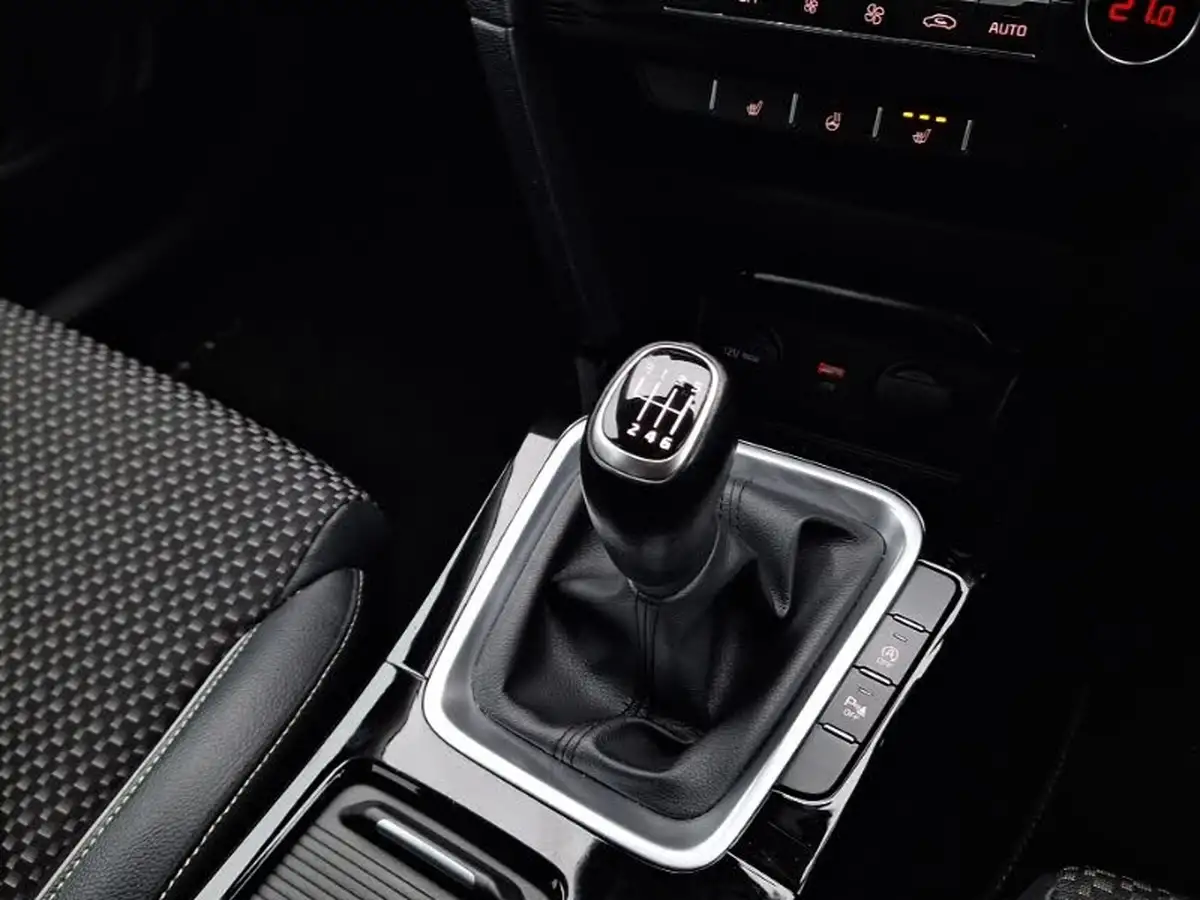 2020-kia-xceed-14-t-gdi-3-big-9