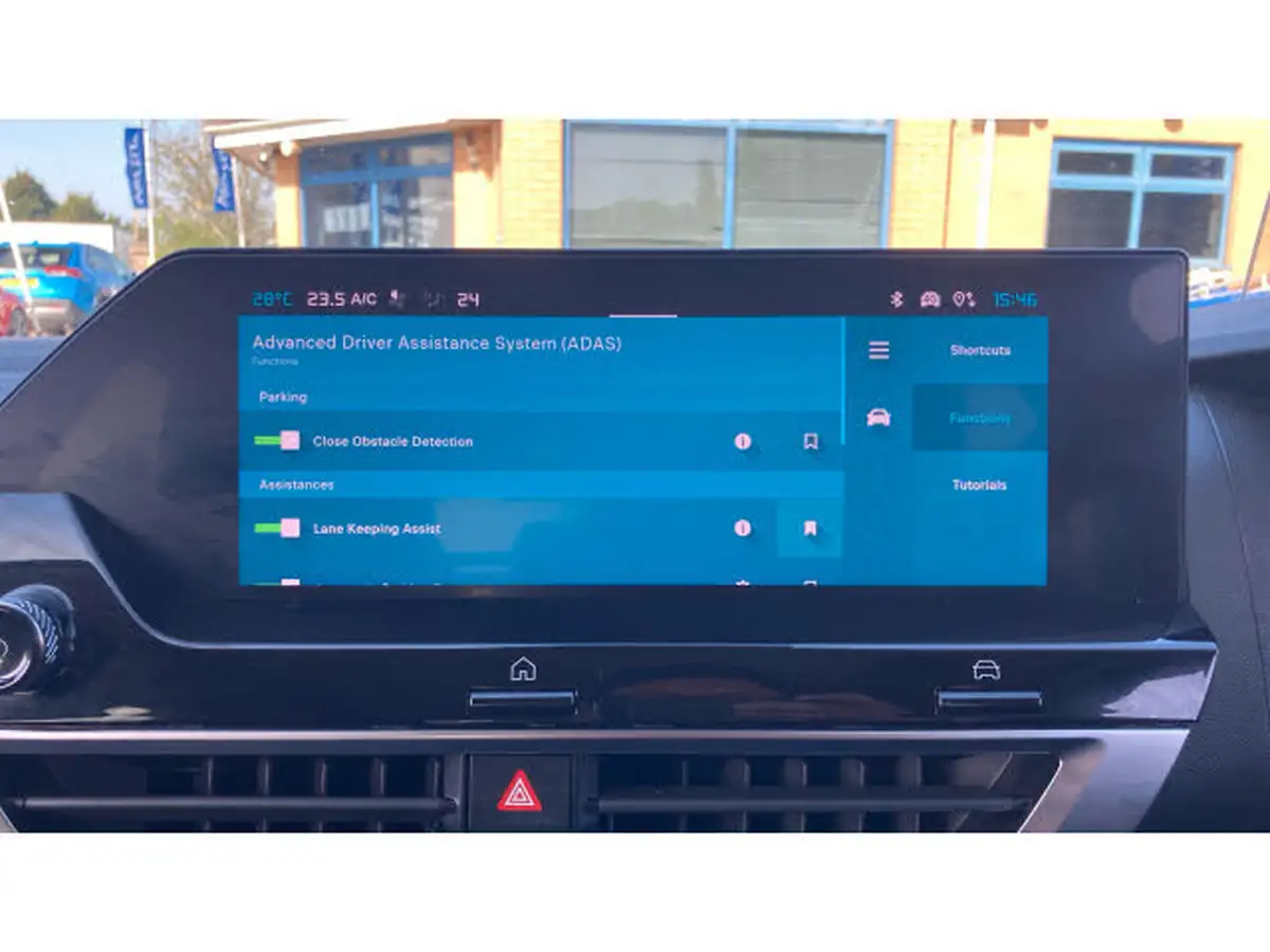 2024-citroen-c4-e-e-series-156ps-54kwh-big-35