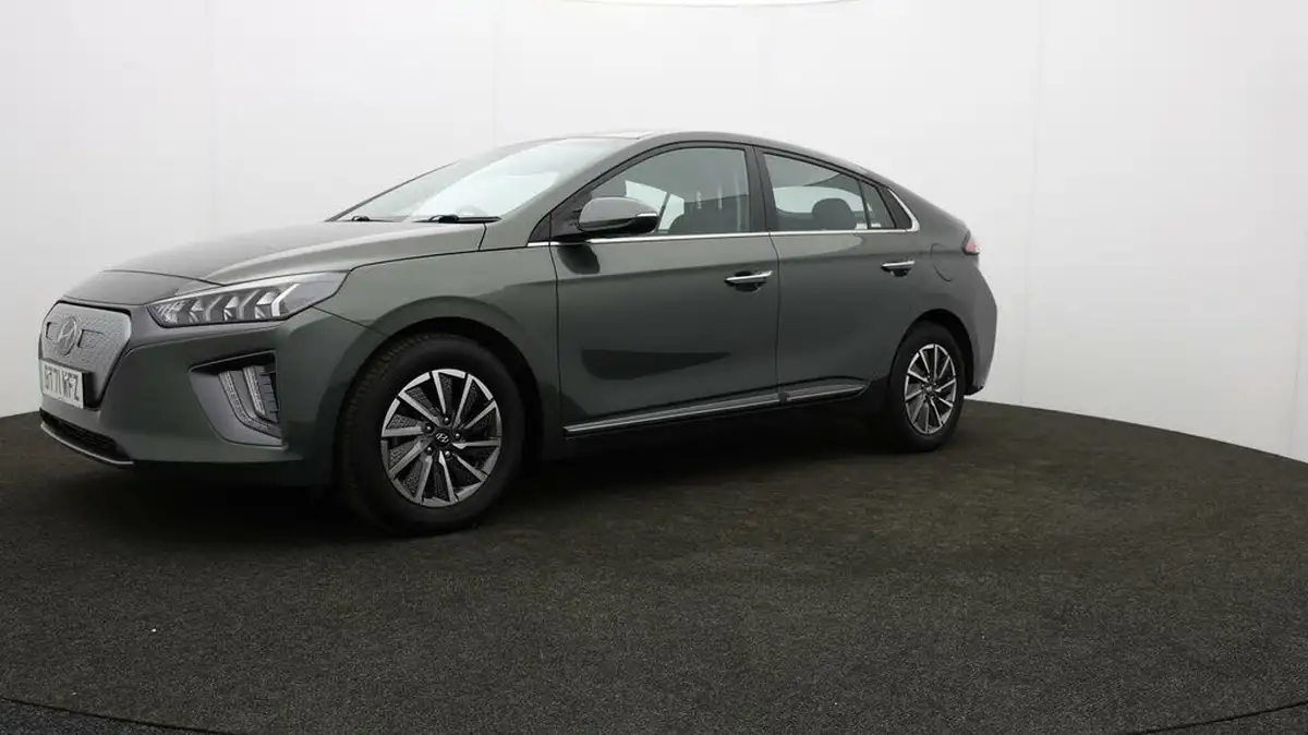 2022-hyundai-ioniq-e-premium-electric-big-61