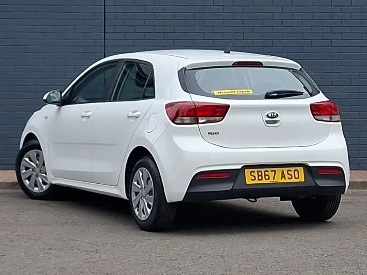 2017-kia-rio-125-1-83bhp-isg-5d-big-1