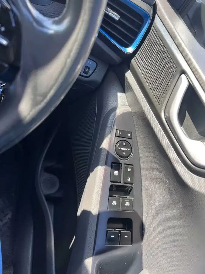 2017-hyundai-ioniq-16-gdi-se-hybrid-big-44