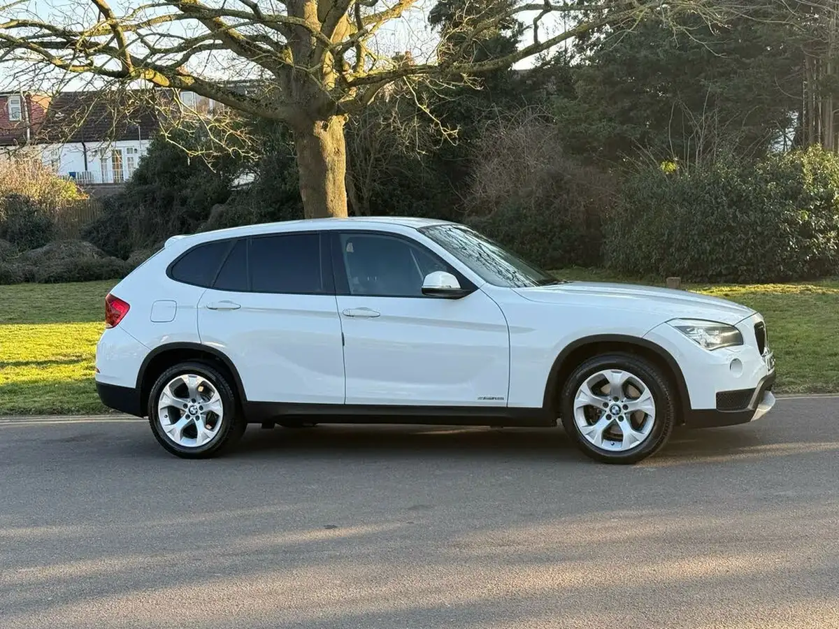 2013-bmw-x1-big-6