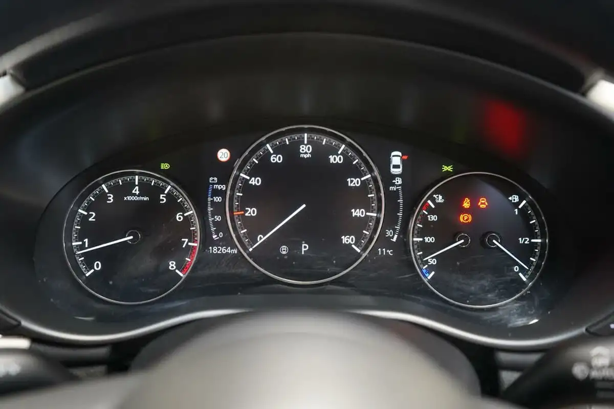 2019-mazda-mazda3-20-gt-sport-tech-180ps-saloon-4d-auto-big-35