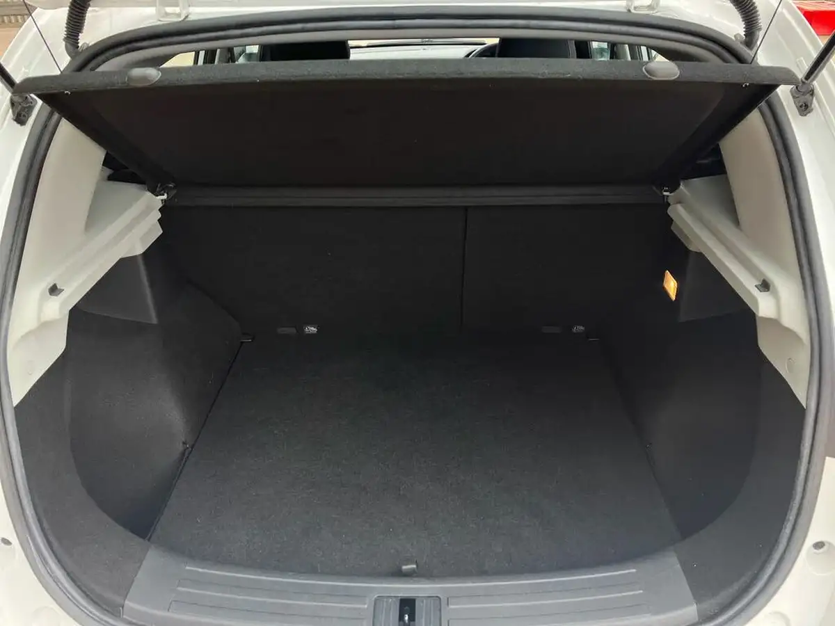 2023-mg-zs-suv-e-se-ev-176ps-big-22