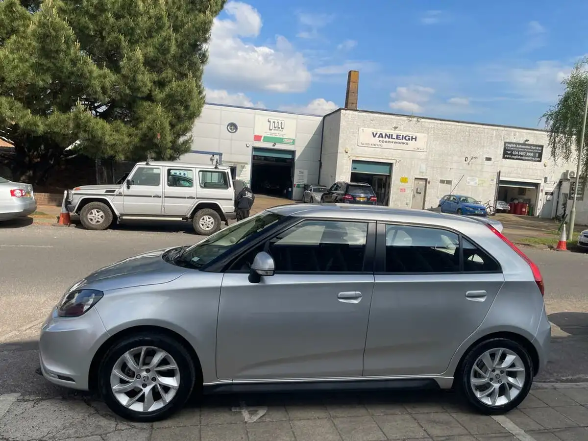 2017-mg-mg3-15-vti-tech-3form-sport-big-7