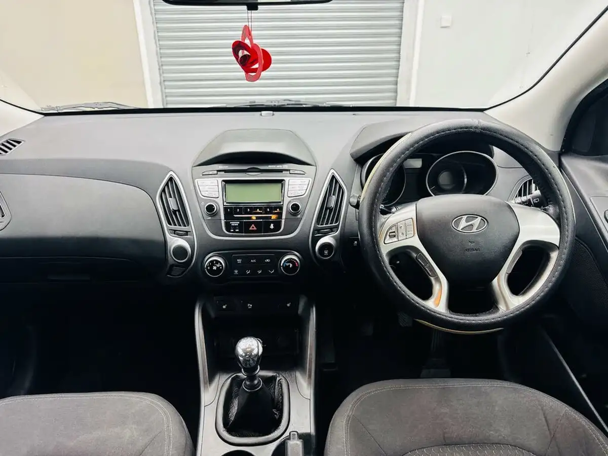 2011-hyundai-ix35-17td-style-big-7