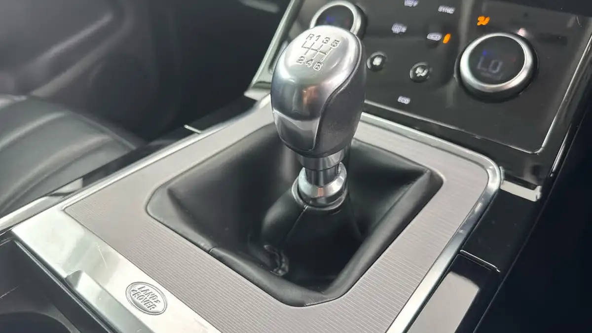2021-land-rover-range-rover-evoque-20-d165-s-big-19