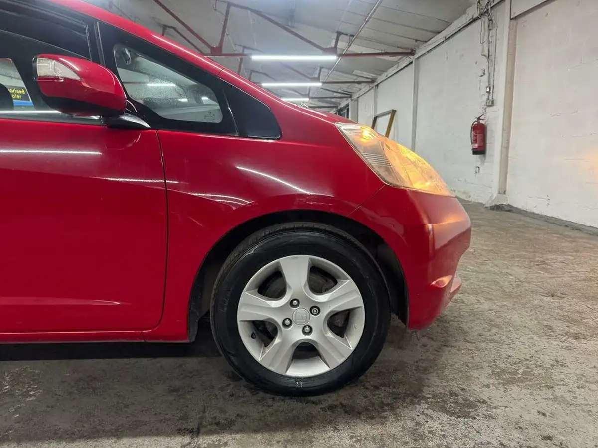 2010-honda-jazz-14-es-big-9