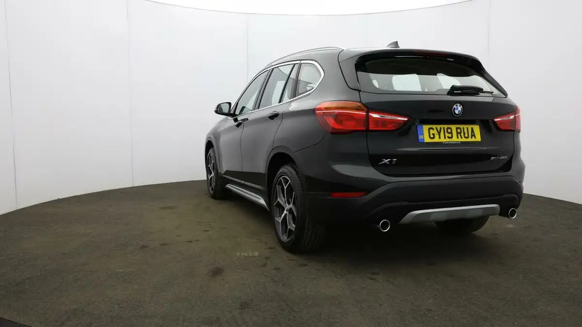 2019-bmw-x1-20-sdrive-20i-xline-sdrive-20i-big-31