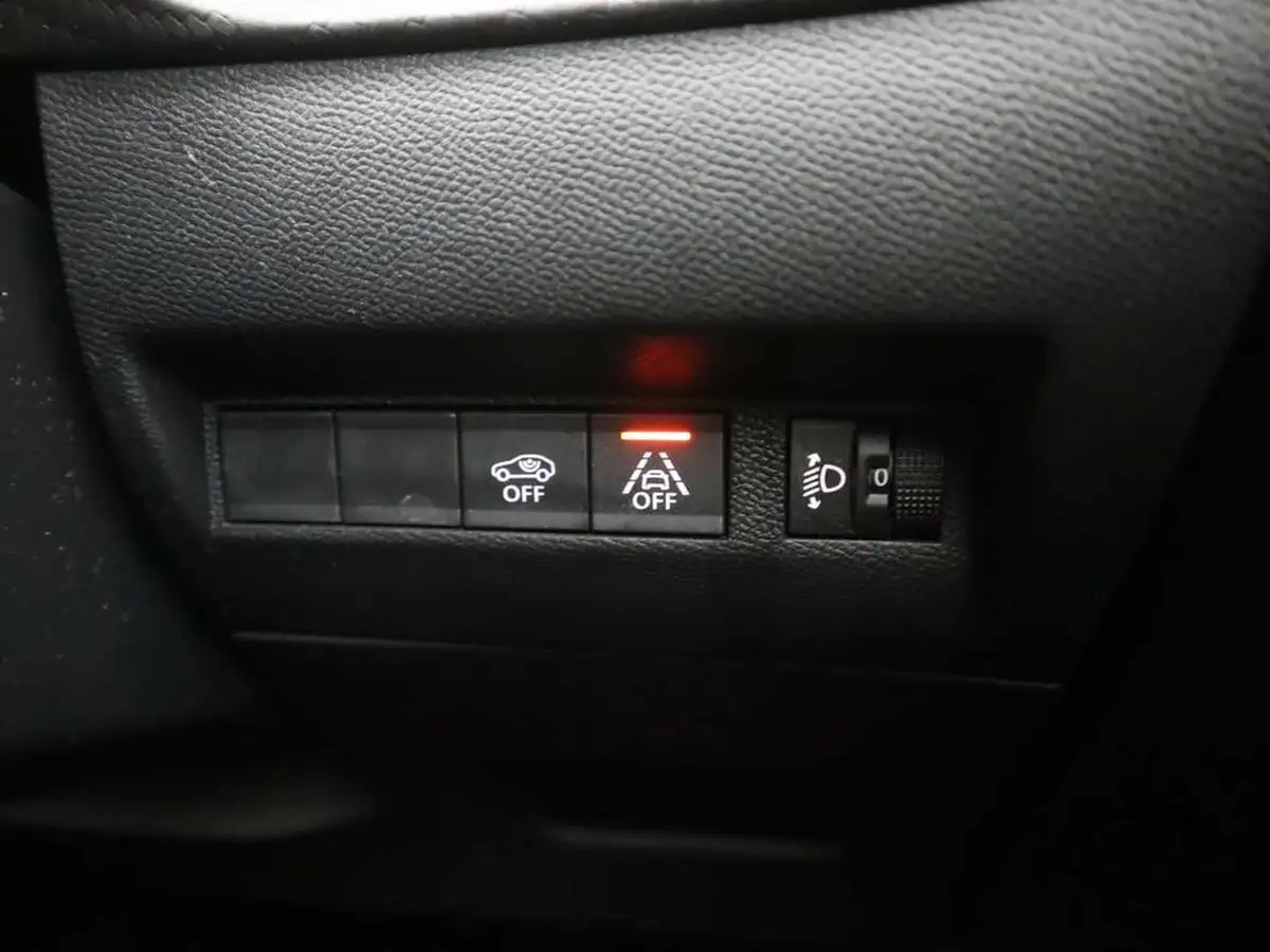 2022-peugeot-208-12-puretech-active-premium-75bhp-big-34