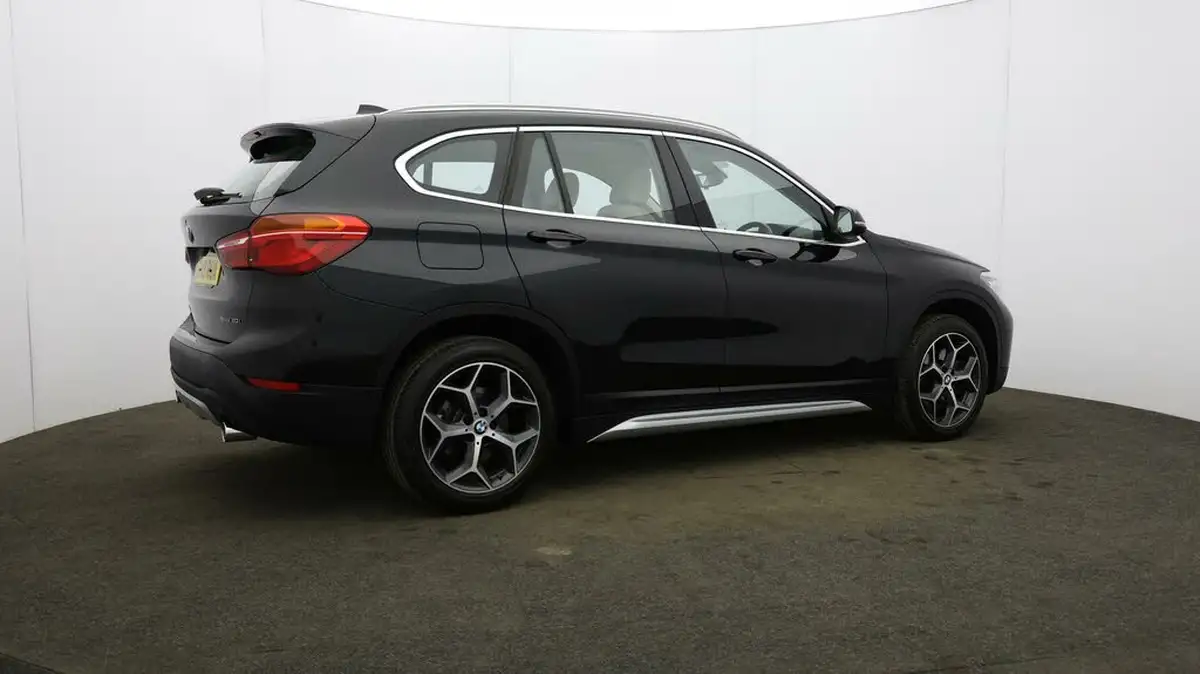 2019-bmw-x1-20-sdrive-20i-xline-sdrive-20i-big-55