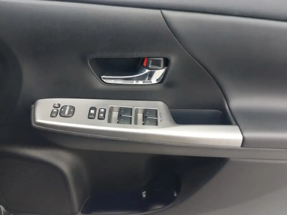 2020-toyota-prius-18-vvt-i-excel-big-16