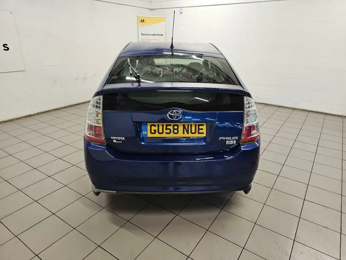 2008-toyota-prius-15-vvt-i-t-spirit-big-8