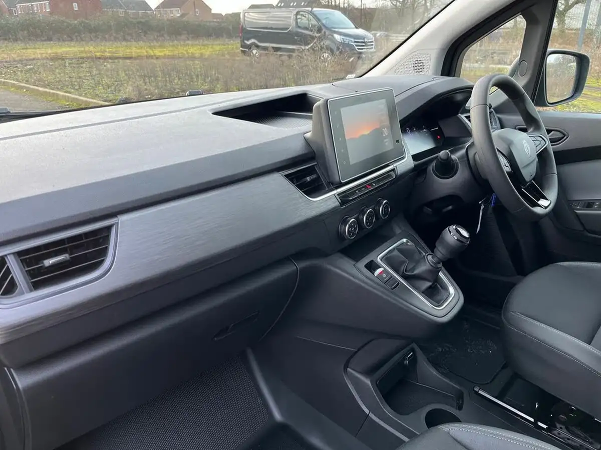 2024-renault-kangoo-15dci-ll21-95-advance-eu6e-panel-big-8