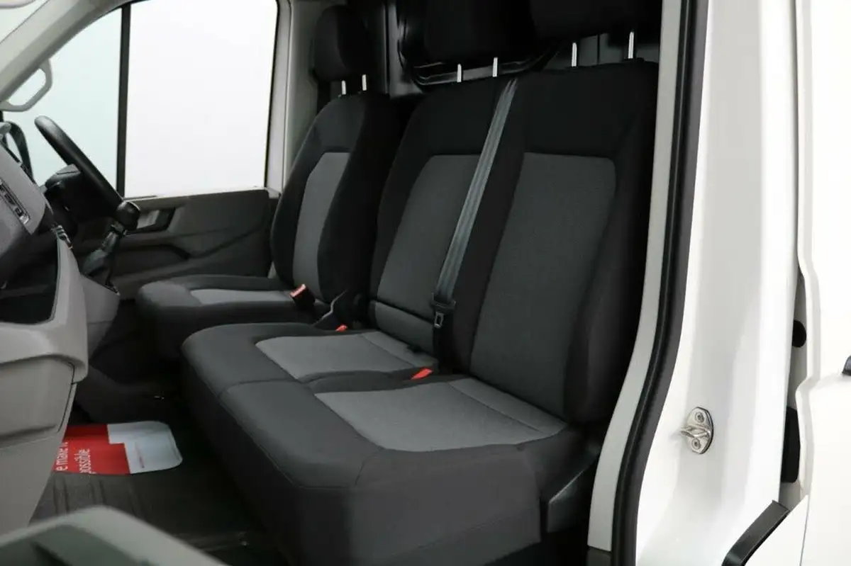2024-volkswagen-crafter-big-18