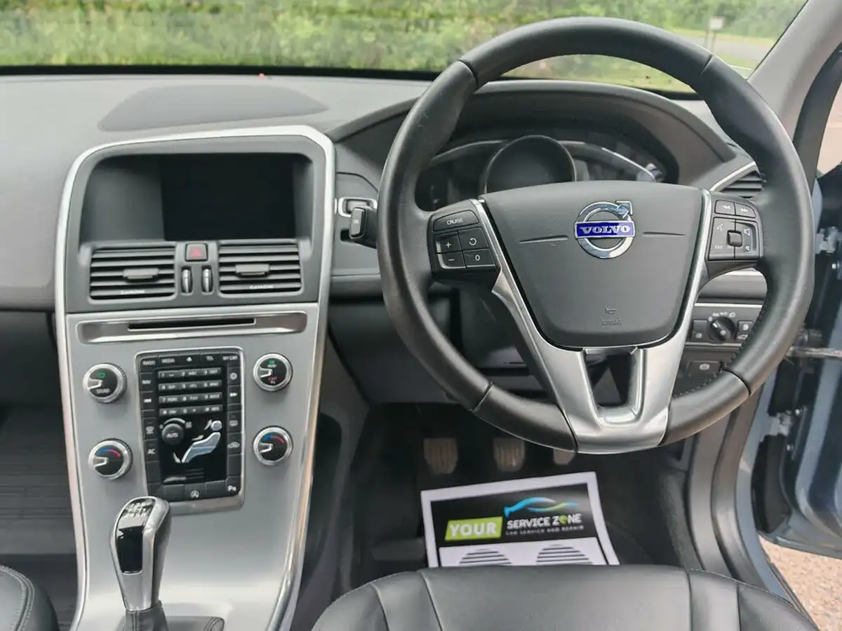 2016-volvo-xc60-20td-d4-se-lux-nav-big-16
